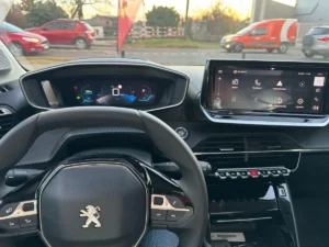 PEUGEOT 208 FELINE A/T - Imagen 10