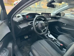 PEUGEOT 208 FELINE A/T - Imagen 11