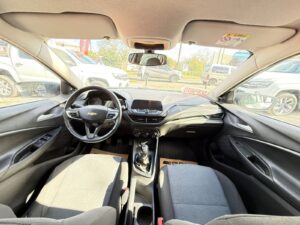 CHEVROLET ONIX 1.2 MT LT GRIS - Imagen 10