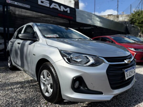 CHEVROLET ONIX 1.2 MT LT GRIS