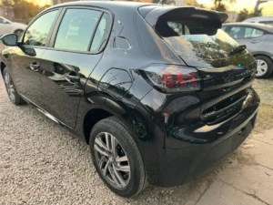 PEUGEOT 208 FELINE A/T - Imagen 8