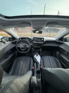 PEUGEOT 208 FELINE A/T - Imagen 9