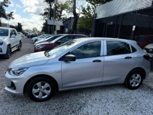 CHEVROLET ONIX 1.2 MT LT GRIS - Imagen 7
