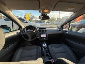 PEUGEOT 408 ALLURE PACK THP TIPTRONIC MODELO 2019 - Imagen 11