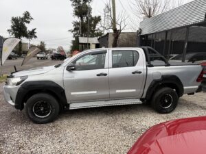 TOYOTA HILUX 4X2 D/C DX 2.4 TDI 6 M/T GRIS - Imagen 4