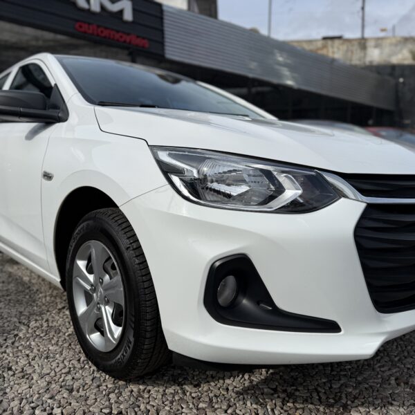 CHEVROLET ONIX PLUS 1.2 MT 4 ptas MODELO 2023