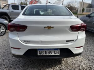 CHEVROLET ONIX PLUS 1.2 MT 4 ptas MODELO 2023 - Imagen 6