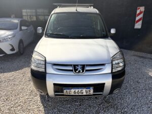 PEUGEOT PARTNER PATAGONICA HDI 1.6 VTC PLUS - Imagen 2