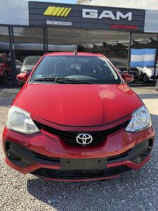 TOYOTA ETIOS X 1.5 6M/T My19 MODELO 2023 - Imagen 2
