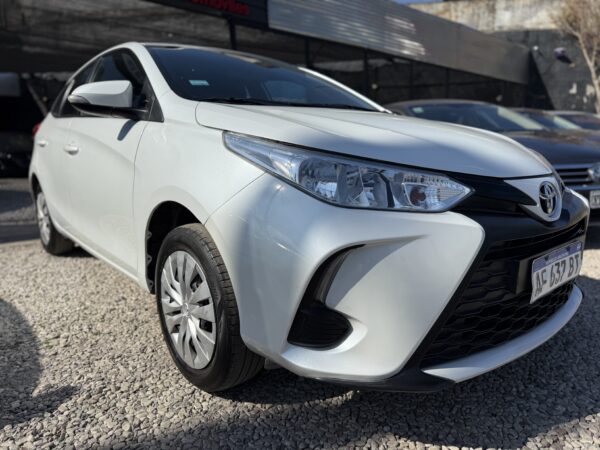 TOYOTA YARIS XS 1.5 6M/T MODELO 2022