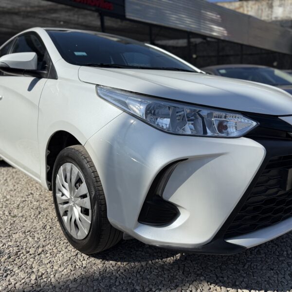 TOYOTA YARIS XS 1.5 6M/T MODELO 2022