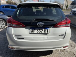 TOYOTA YARIS XS 1.5 6M/T MODELO 2022 - Imagen 6