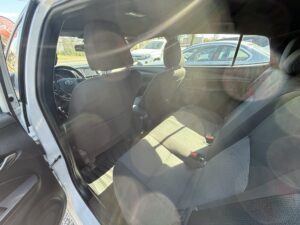 TOYOTA YARIS XS 1.5 6M/T MODELO 2022 - Imagen 12