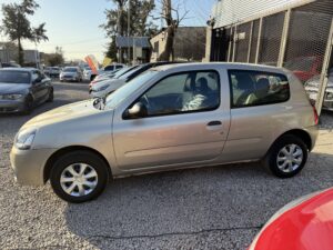 RENAULT	CLIO MIO 3P CONFORT MODELO	2015 - Imagen 9