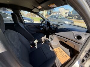 Renault Logan 1.6 16v Life - Imagen 11