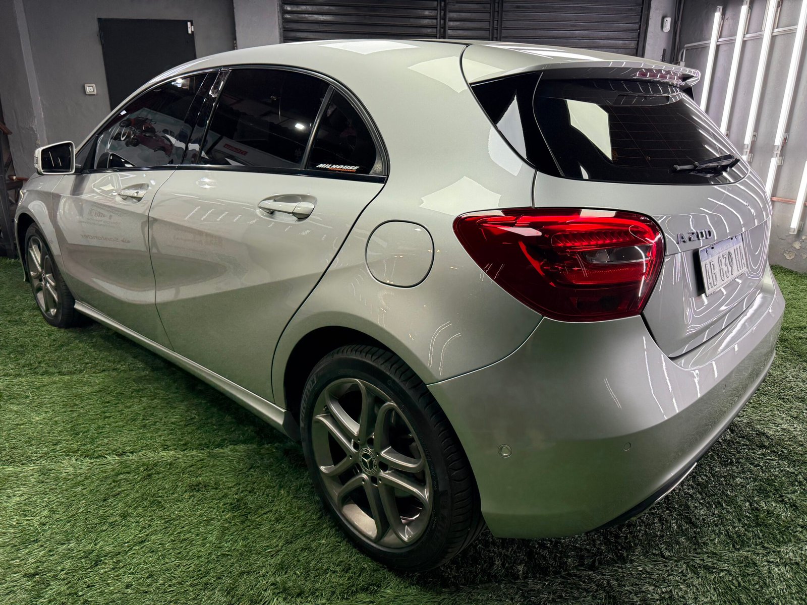 MERCEDES BENZ A 200 BLUE EFFICIENCY URBAN AT MODELO 2017 - Imagen 8