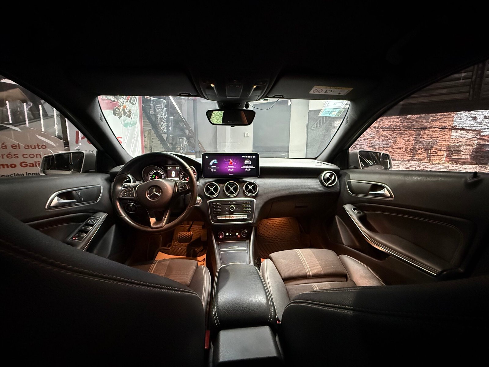 MERCEDES BENZ A 200 BLUE EFFICIENCY URBAN AT MODELO 2017 - Imagen 9