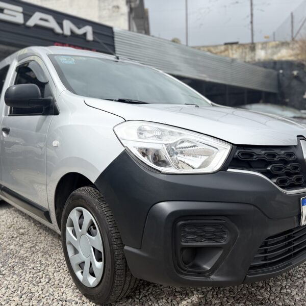 RENAULT	KANGOO II EXPRESS CONFORT 5A 1.6 SCE C/GNC MODELO 2023