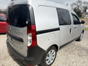 RENAULT	KANGOO II EXPRESS CONFORT 5A 1.6 SCE C/GNC MODELO 2023 - Imagen 10