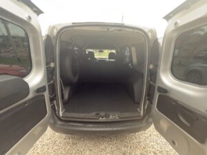 RENAULT	KANGOO II EXPRESS CONFORT 5A 1.6 SCE C/GNC MODELO 2023 - Imagen 15