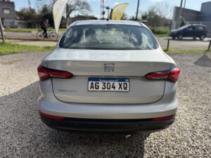 FIAT	CRONOS LIKE 1,3 GRIS MODELO 2023 - Imagen 2