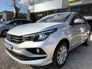 FIAT	CRONOS LIKE 1,3 GRIS MODELO 2023 - Imagen 5