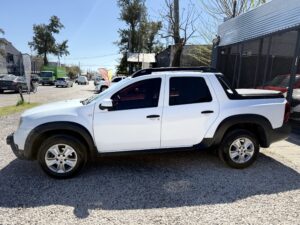 RENAULT	DUSTER OROCH OUTSIDER 1.6 MODELO 2019 - Imagen 4