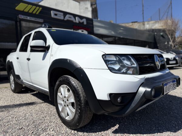 RENAULT	DUSTER OROCH OUTSIDER 1.6 MODELO 2019