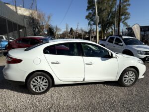 RENAULT	FLUENCE PH2 1.6 DYNAMIQUE PACK MODELO 2015 - Imagen 8