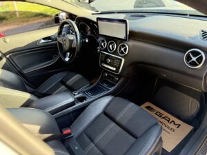 MERCEDES BENZ	A 200 BLUE EFFICIENCY URBAN AT MODELO 2017 - Imagen 13