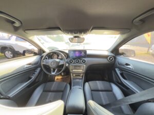 MERCEDES BENZ	A 200 BLUE EFFICIENCY URBAN AT MODELO 2017 - Imagen 14
