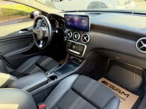 MERCEDES BENZ	A 200 BLUE EFFICIENCY URBAN AT MODELO 2017 - Imagen 15