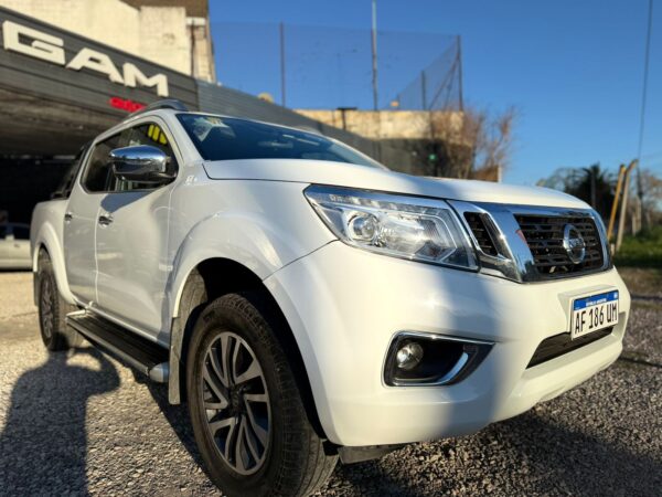 NISSAN	FRONTIER CD LE 2.3 D 4X4 AT MODELO 2022