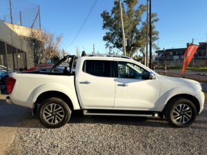 NISSAN	FRONTIER CD LE 2.3 D 4X4 AT MODELO 2022 - Imagen 10