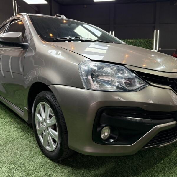 TOYOTA	ETIOS XLS 1.5 6M/T 2018