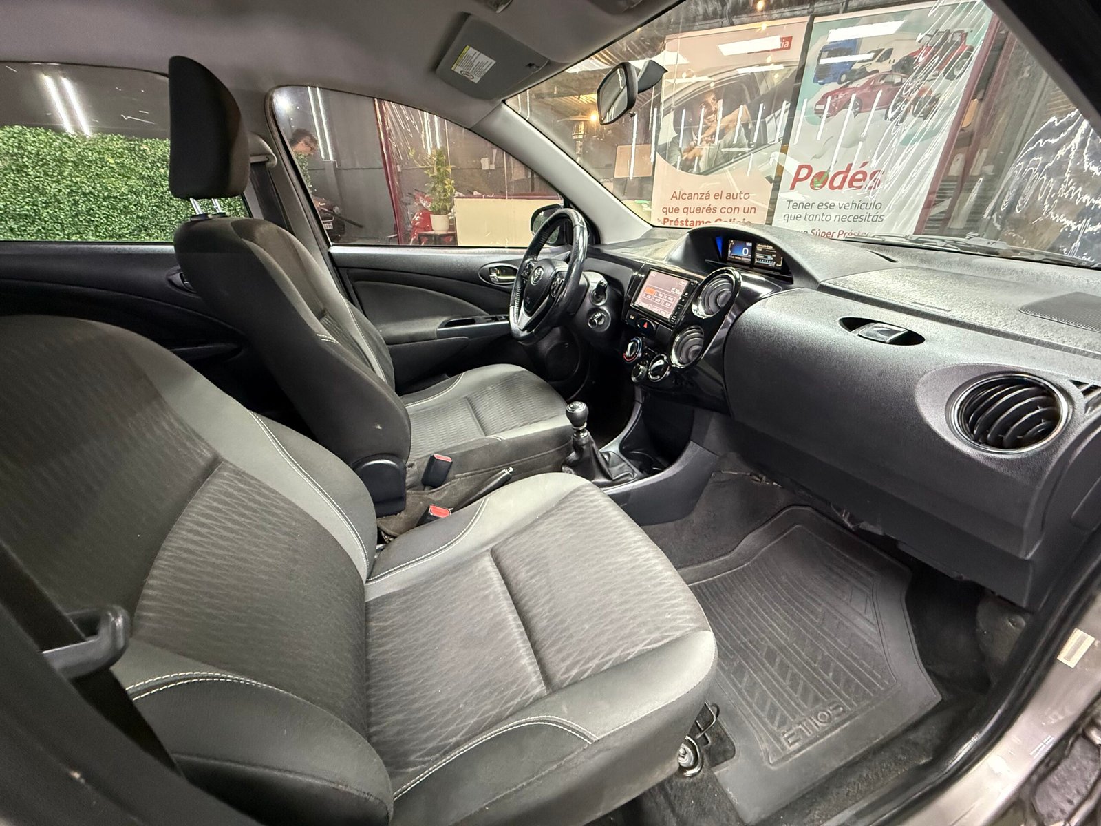 TOYOTA ETIOS XLS 1.5 6M/T 2018 - Imagen 14