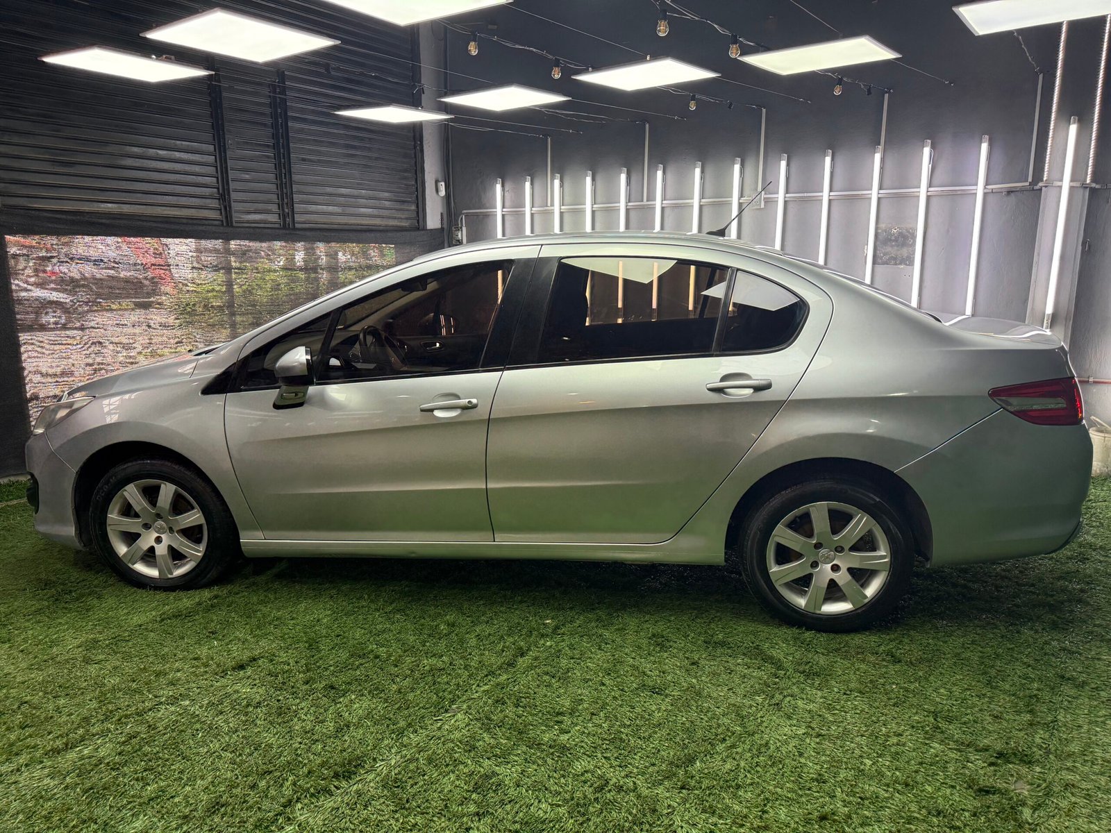 PEUGEOT 408 ALLURE 1.6 HDI 2016 - Imagen 6