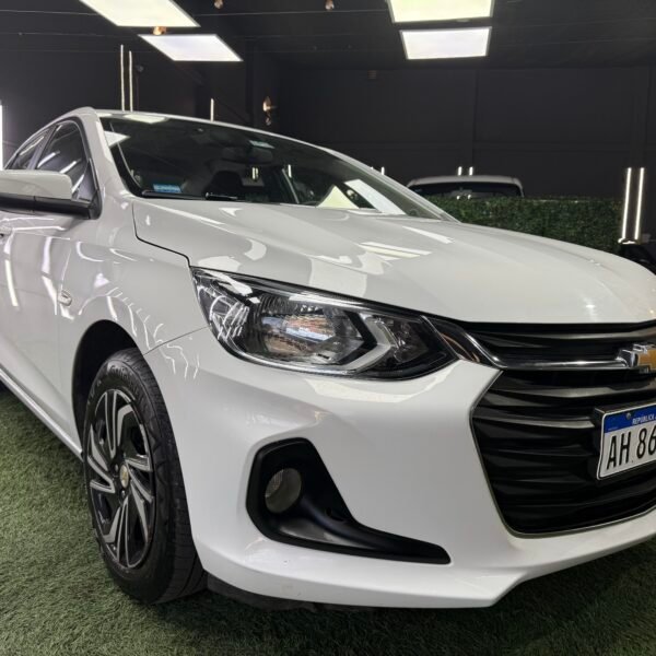 CHEVROLET ONIX PLUS 1.0T LT MT 2025