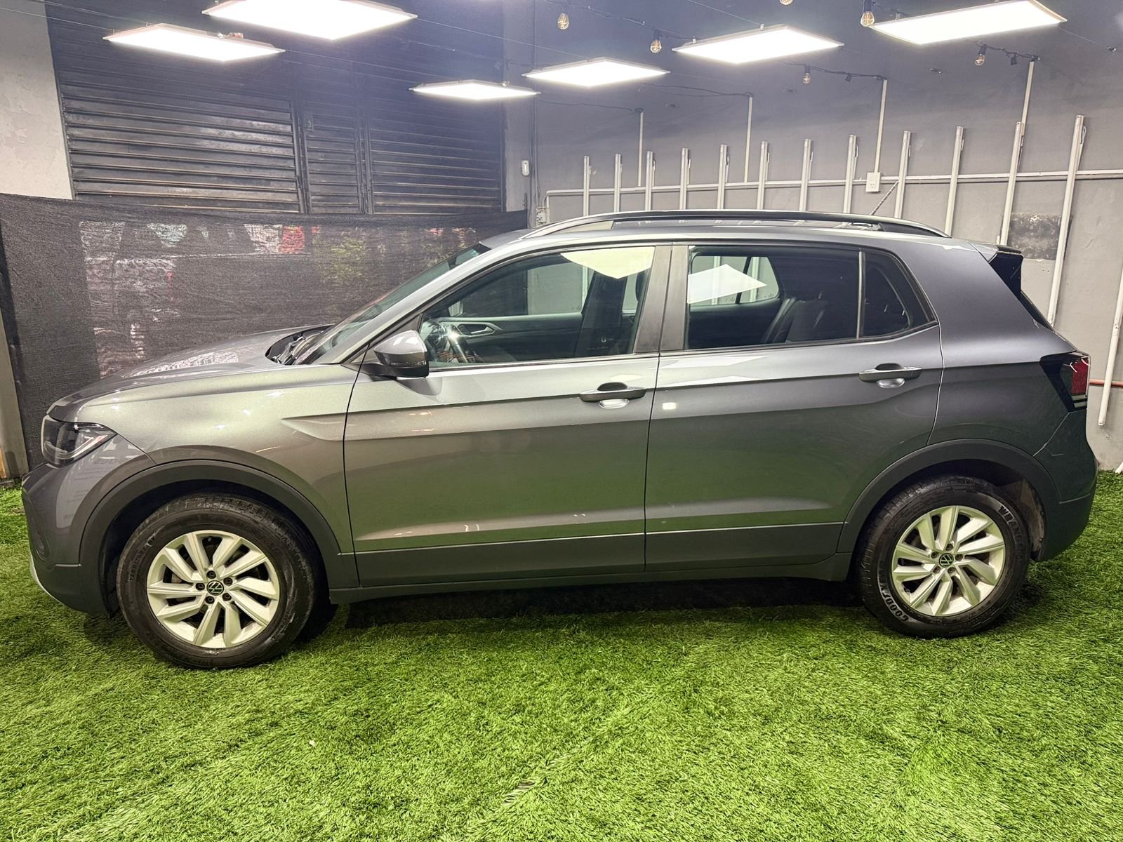 Volkswagen T-Cross Trendline 170TSi - 2025 - Imagen 6