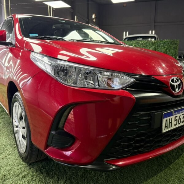 TOYOTA	YARIS XS 1.5 CVT	2025