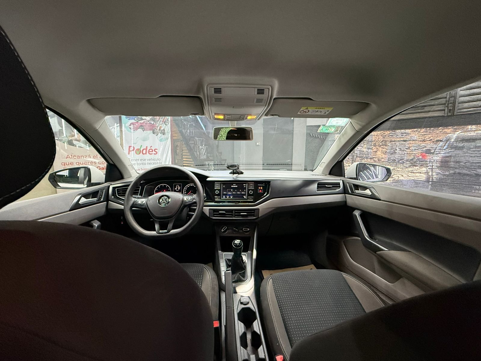 VOLKSWAGEN POLO COMFORTLINE 1.6 MSI 110CV 2018 - Imagen 3