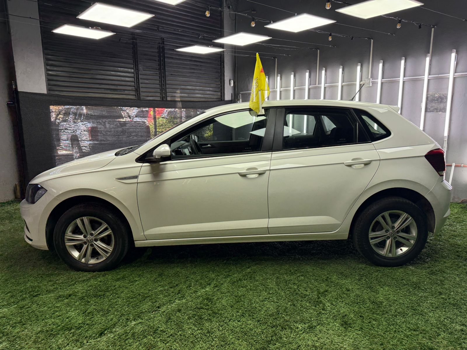 VOLKSWAGEN POLO COMFORTLINE 1.6 MSI 110CV 2018 - Imagen 10