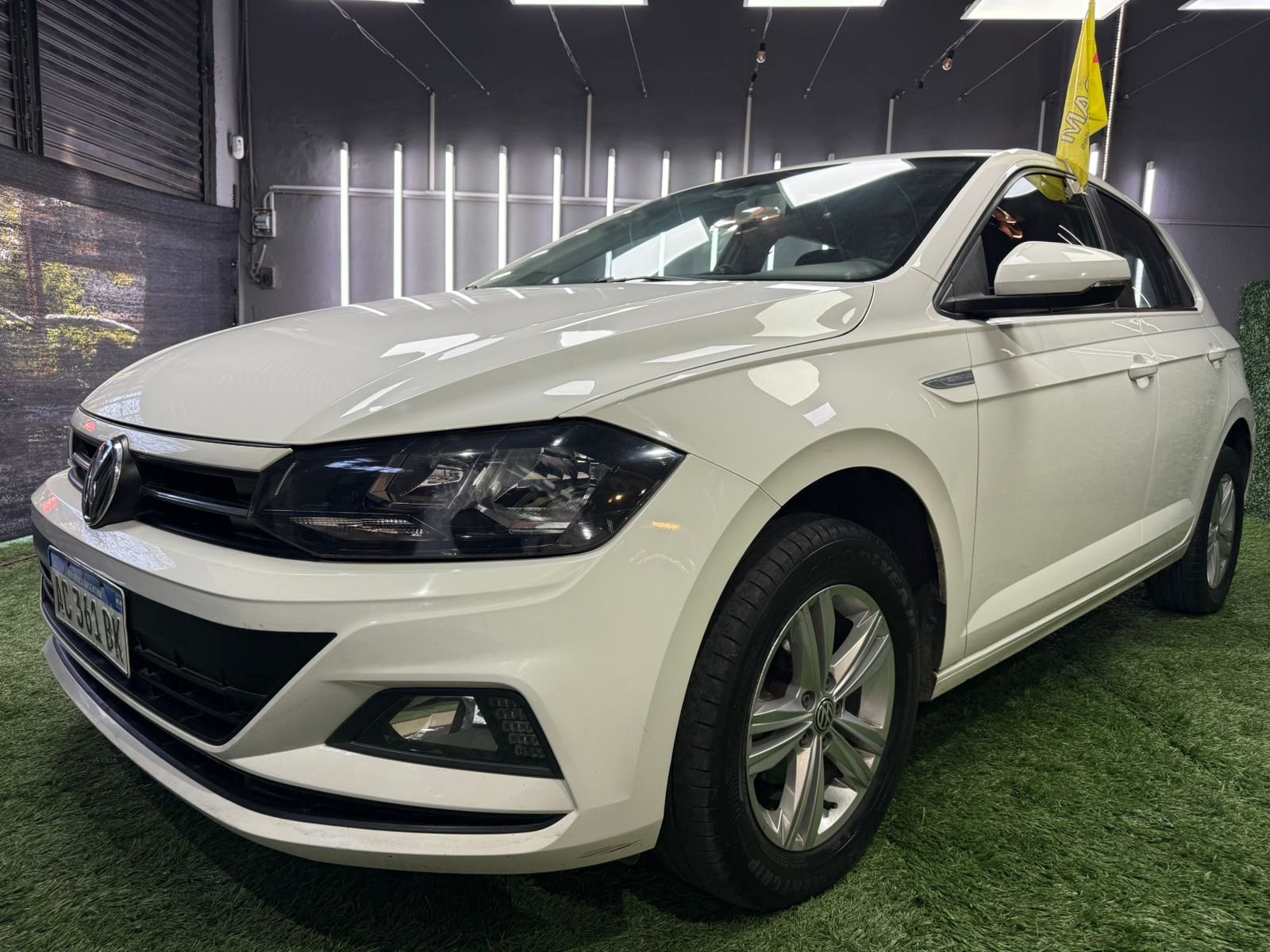 VOLKSWAGEN POLO COMFORTLINE 1.6 MSI 110CV 2018 - Imagen 11