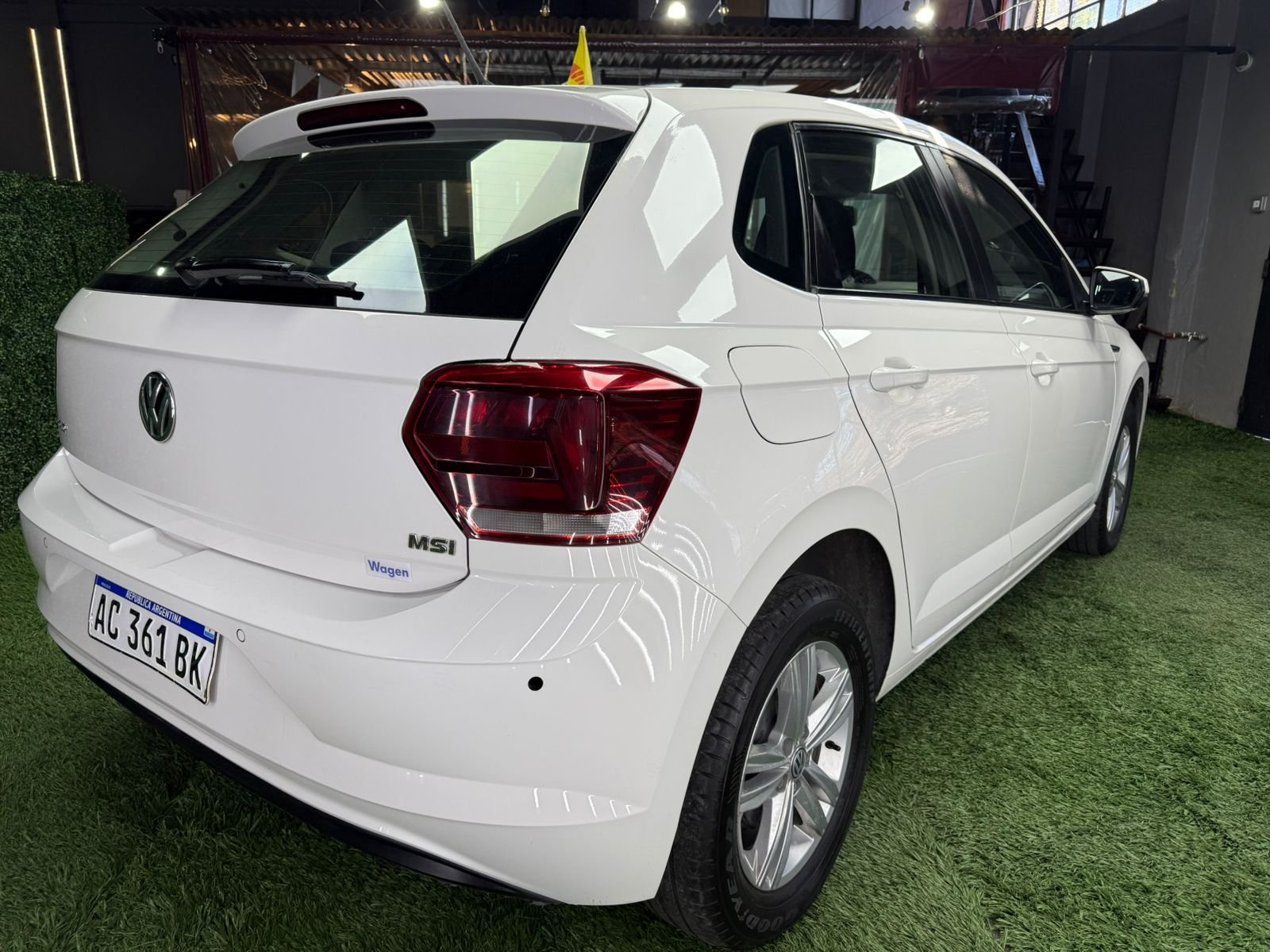 VOLKSWAGEN POLO COMFORTLINE 1.6 MSI 110CV 2018 - Imagen 12
