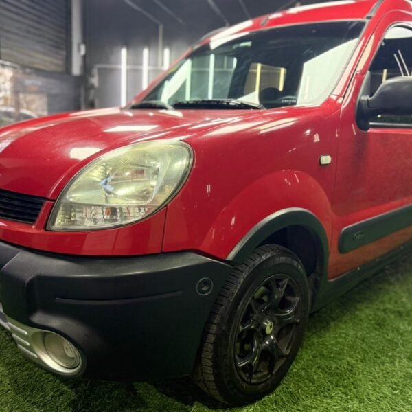 RENAULT	KANGOO AUTH.PLUS 1.6 DA AA CD PK 2P C/GNC	2012