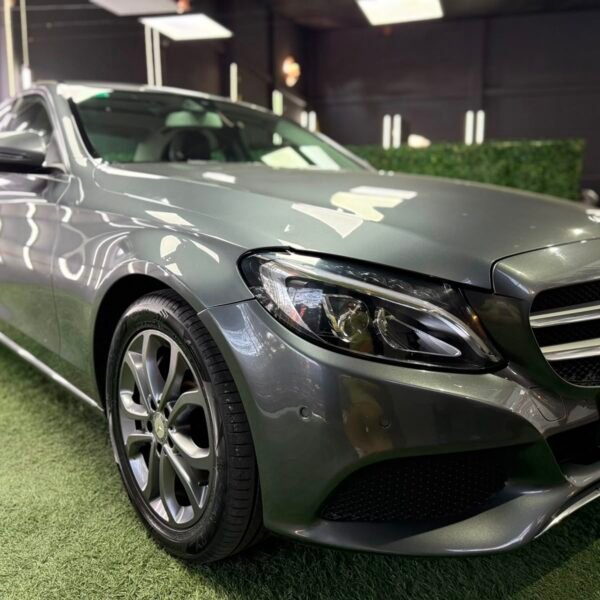 MERCEDES BENZ	C250	2016
