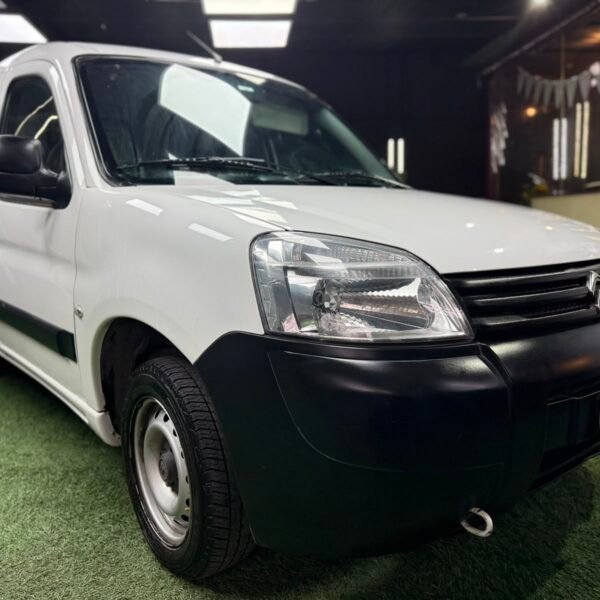 CITROEN	BERLINGO FURGON VTI 115 BUSINESS 	2023