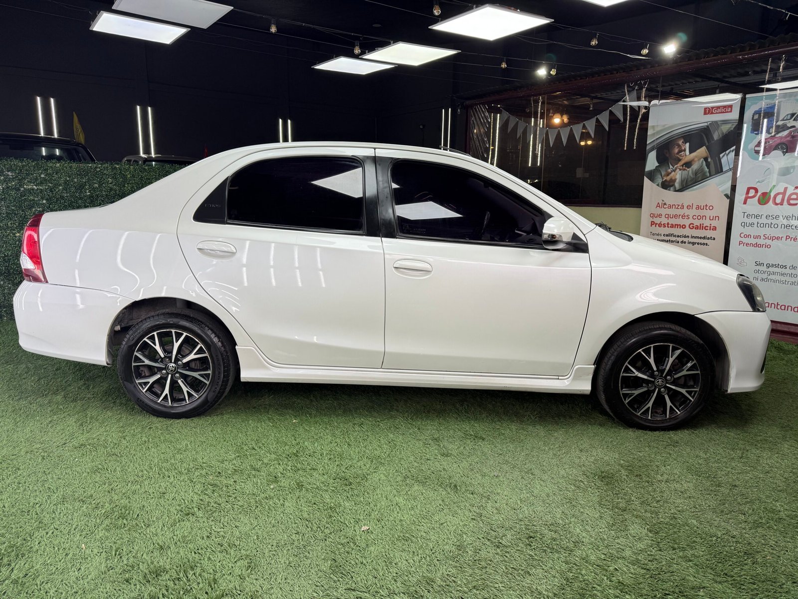 TOYOTA ETIOS XLS 1.5 4A/T 2018 - Imagen 9
