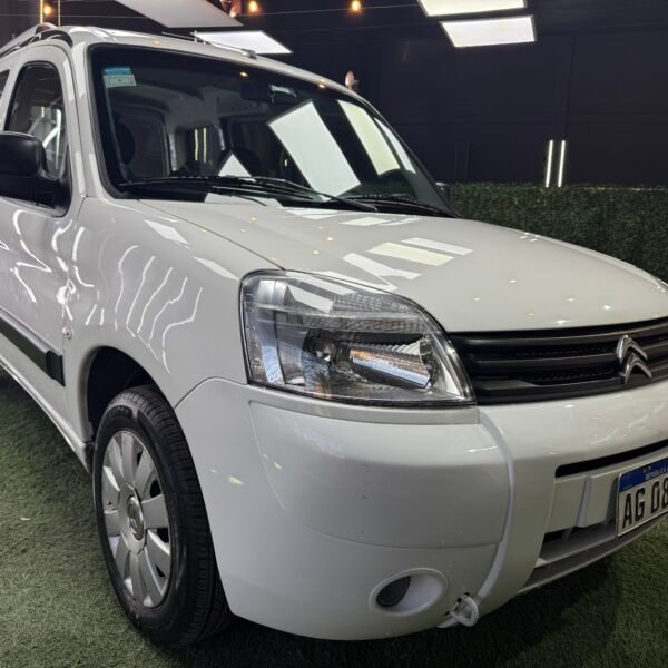 CITROEN	BERLINGO MULTISPACE HDI 92 XTR AM22.5	2023