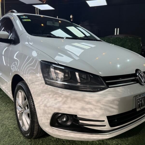 VOLKSWAGEN	SURAN TRENDLINE - 2015